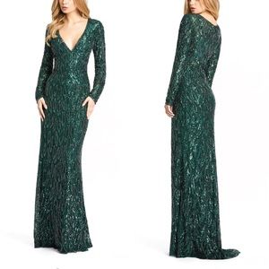 Mac Duggal NEW LONG SLEEVE BEADED V-NECK GOWN Size 18